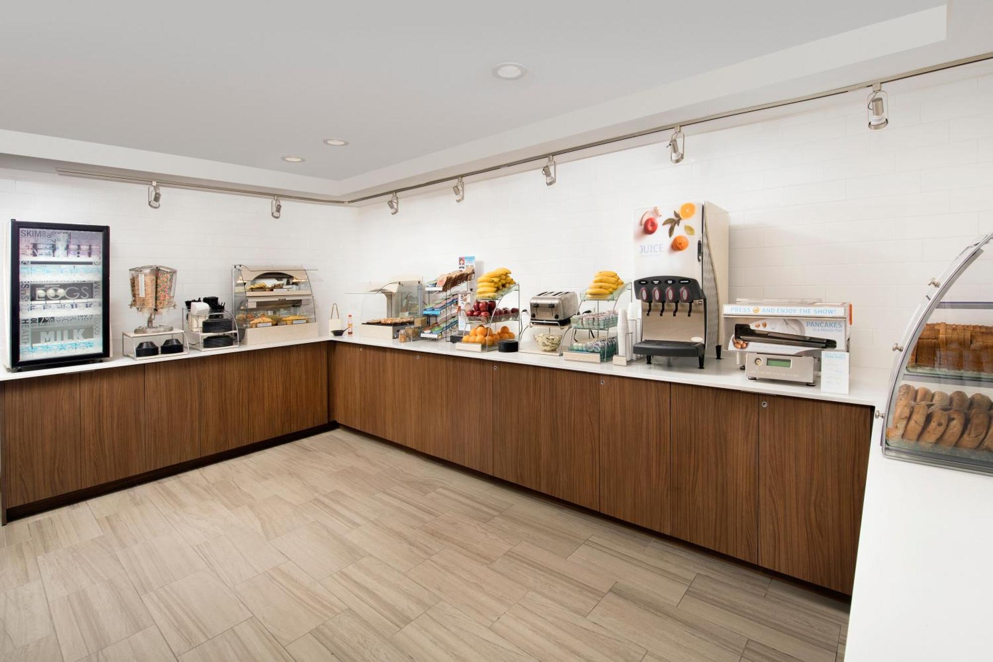Holiday Inn Express & Suites Baltimore - BWI Airport North By Ihg Linthicum Eksteriør billede